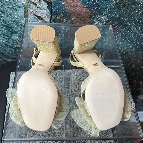 Tess Block Heel With Poof - Picture 8 of 12